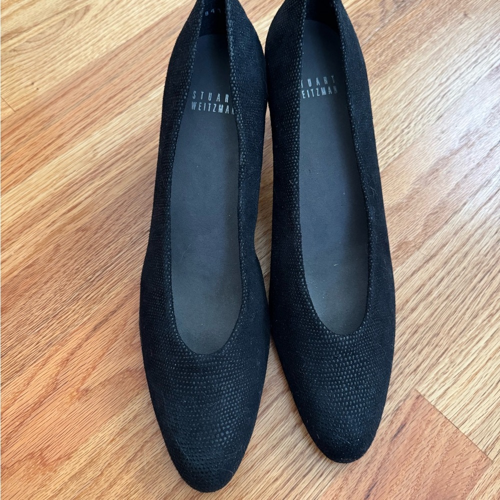 Black Stuart Weitzman pumps